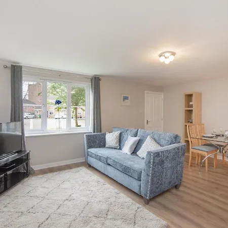 The Nelson - Spacious City Property And Free Parking-2